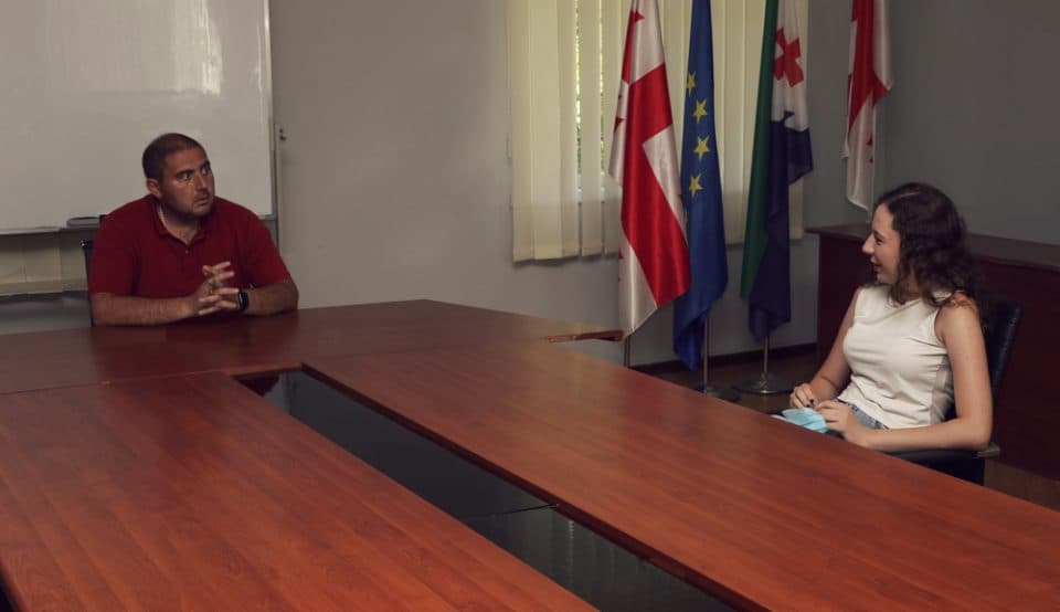 სენაკის მერი წარმატებულ კურსდამთავრებულს შეხვდა