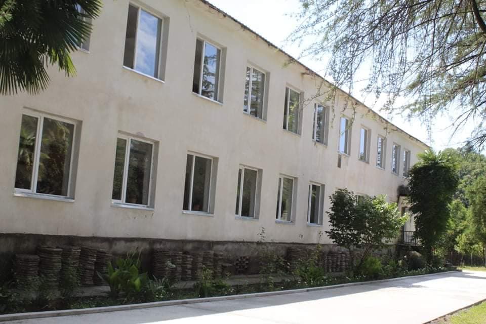 2020 წელს სარეაბილიტაციო სამუშაოები ჩატარდა წალენჯიხის 28 საჯარო სკოლაში