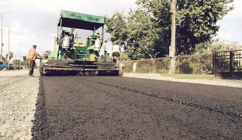 ზუგდიდში მერაბ კოსტავას ქუჩაზე გზა სრულად რეაბილიტირდება