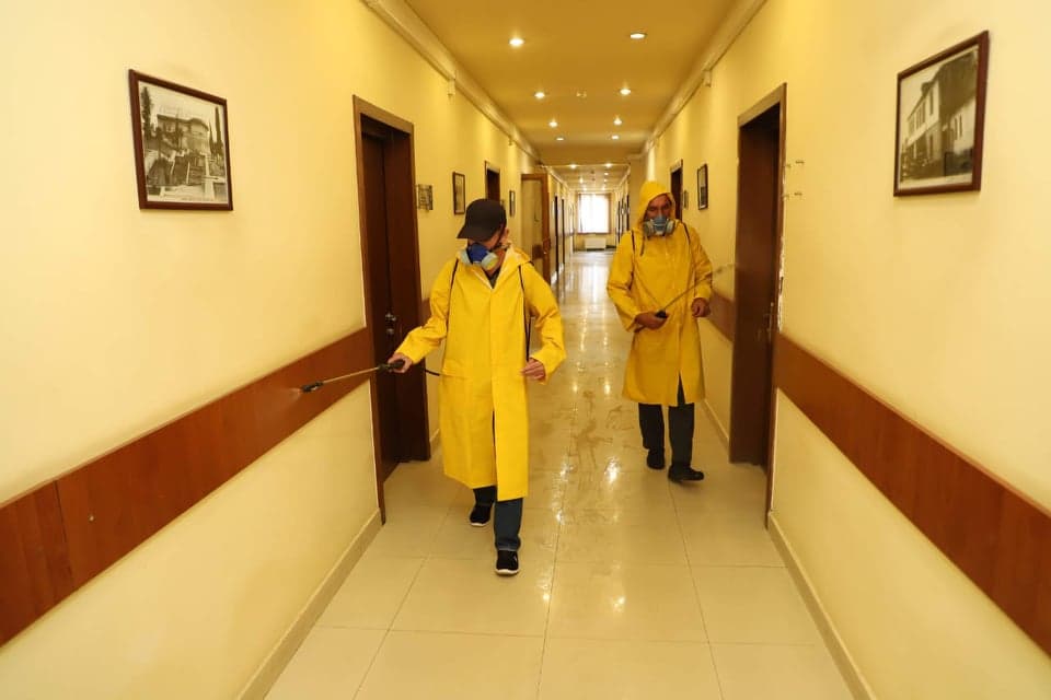 ზუგდიდის მუნიციპალიტეტის მერიაში სადეზინფექციო სამუშაოები ჩატარდა