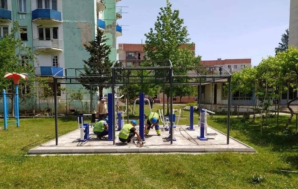 ფოთის მერია ჯანსაღი ცხოვრების ხელშესწყობის მიზნით სავარჯიშო მოედნების მოწყობას აგრძელებს