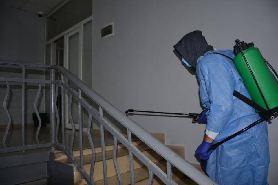 ჩხოროწყუს მუნიციპალიტეტში სადეზინფექციო სამუშაოები აქტიურად მიმდინარეობს