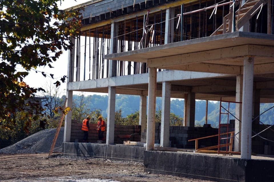 წალენჯიხის მუნიციპალიტეტში 150 მოსწავლეზე გათვლილი N 4 საჯარო სკოლის მშენებლობა აქტიურად მიმდინარეობს