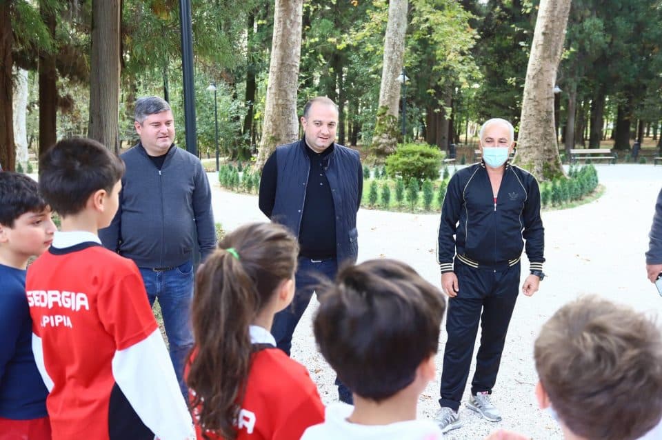 ირაკლი ჩიქოვანი – ჩვენთის ჯანსაღი ცხოვრების წესის პოპულარიზაცია და წარმატებული ახალგაზრდების ხელშეწყობა პრიორიტეტულია