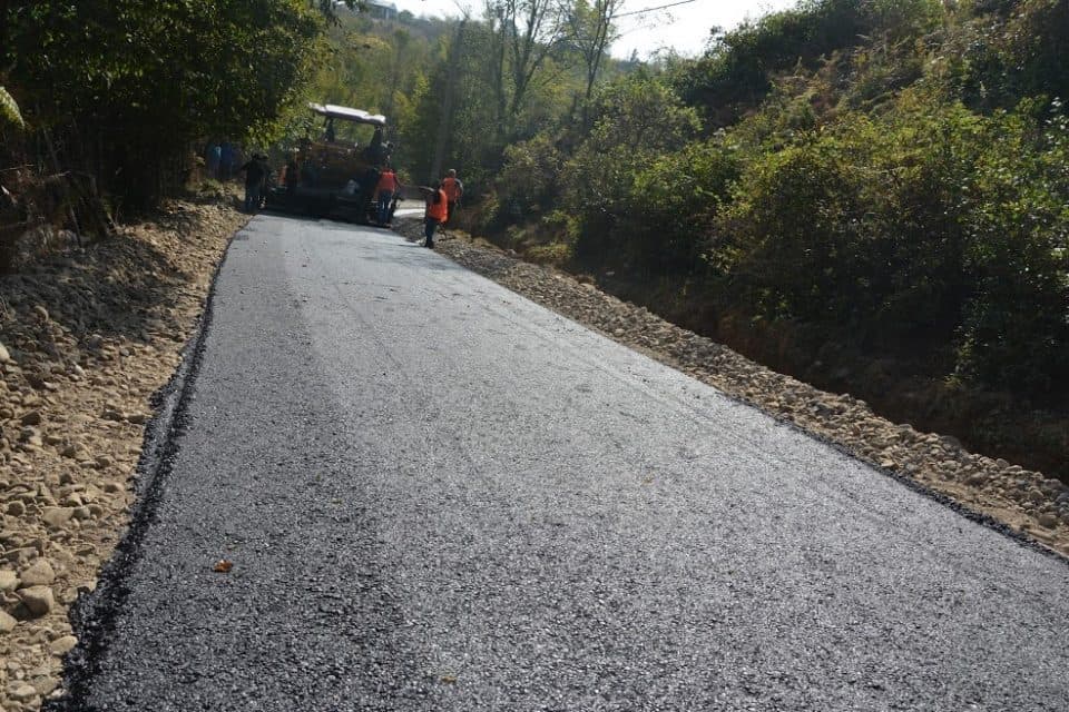 ჩხოროწყუს მუნიციპალიტეტში საგზაო ინფრასტრუქტურის მოწყობა აქტიურად მიმდინარეობს