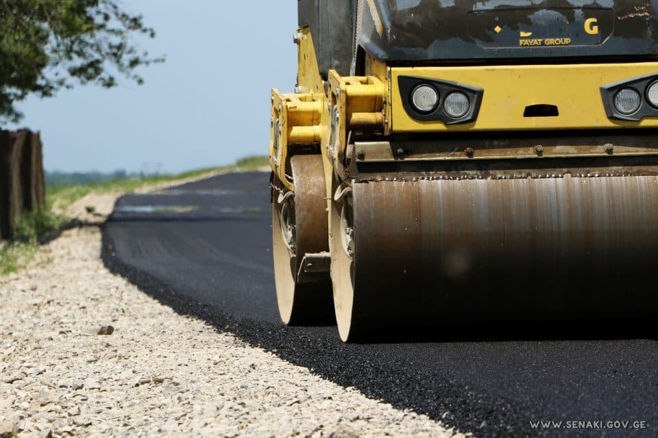 სენაკში საგზაო-სარეაბილიტაციო და სხვადასხვა ინფრასტრუქტურული პროექტები ხორციელდება