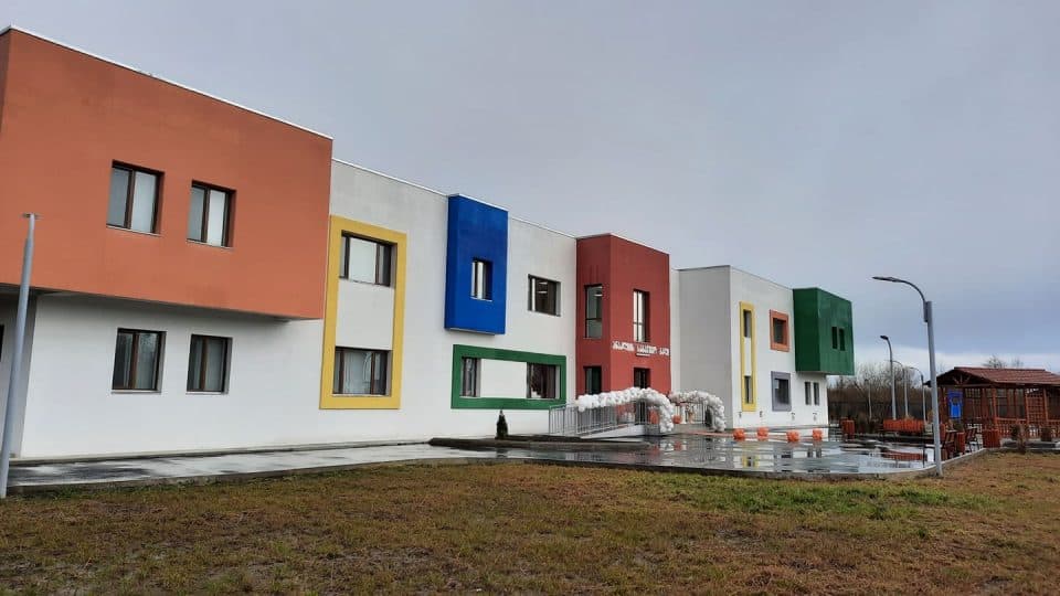 სოფელ ანაკლიაში 110 ბავშვზე გათვლილი საბავშვო ბაღი დღეს გაიხსნა