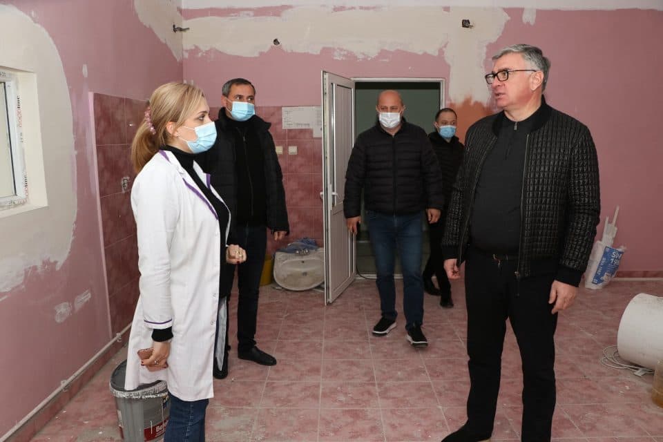 პარლამენტარი ირაკლი ხახუბია მიმდინარე ინფრასტრუქტურულ პროექტებს გაეცნო