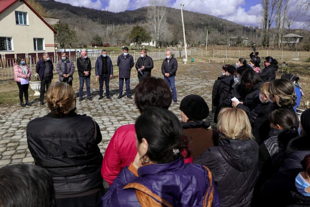 ნოქალაქევსა და ლეძაძამეში სოფლის კრებებზე პრიორიტეტების შერჩევის პროცესს სახელმწიფო რწმუნებული დაესწრო - image 2
