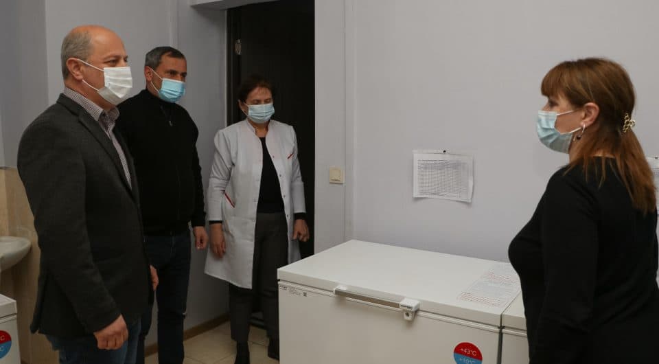 სენაკის მუნიციპალიტეტში COVID 19 -ის ვაქცინის 360 დოზა მიიღეს