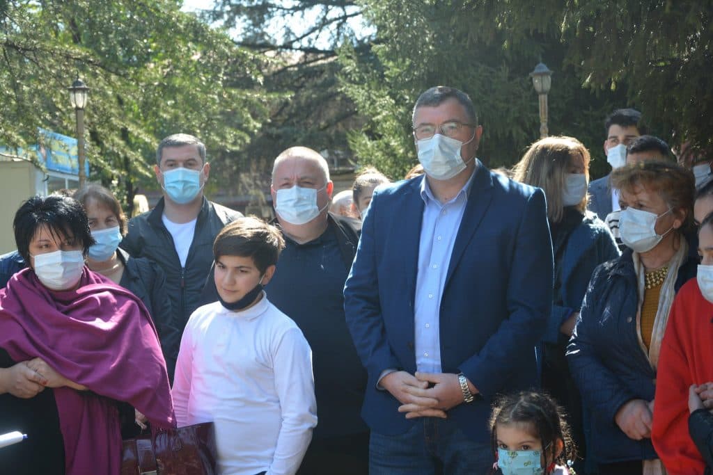 ჩხოროწყუში დედაენის დღე აღნიშნეს - image 2