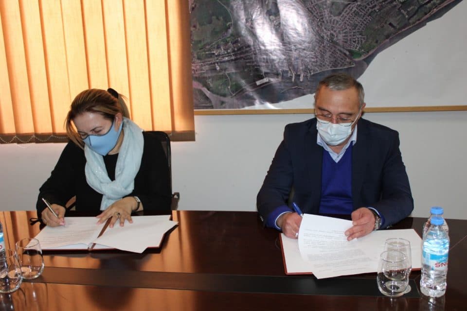 ქალაქ ფოთის მუნიციპალიტეტსა და სსიპ კოლეჯს „ფაზისი“ შორის ურთიერთთანამშრომლობის შესახებ მემორანდუმი გაფორმდა