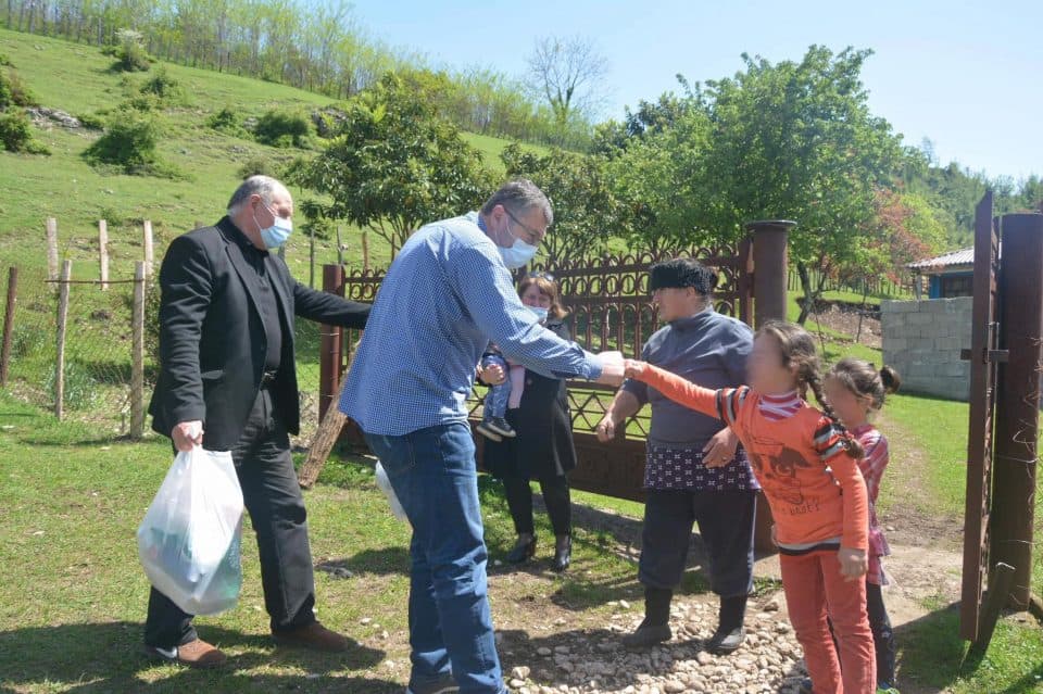 ჩხოროწყუს მერმა მოწყვლდ ჯგუფებს მოახლოებული უდიდესი ქრისტიანული დღესასწაული – აღდგომა მიულოცა