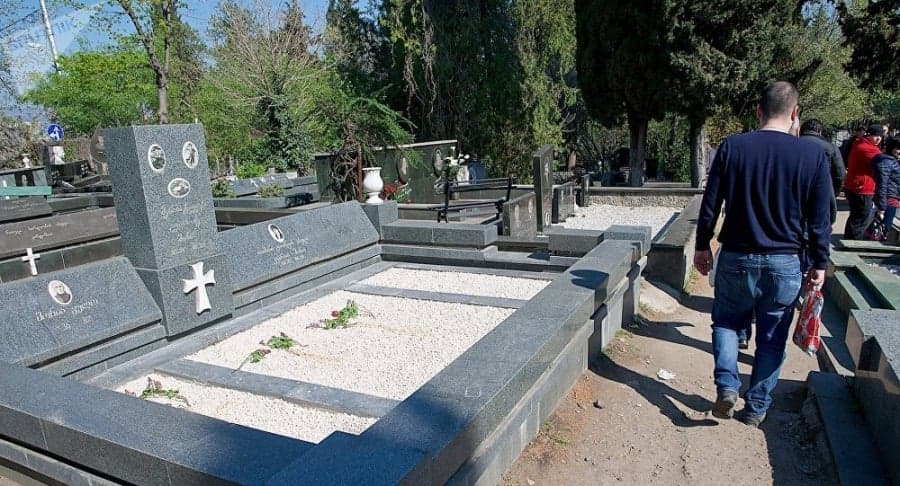 რომელ დღეებში იკრძალება სასაფლაოებზე გასვლა და როდიდანაა ნებადართული – დაზუსტებული თარიღები