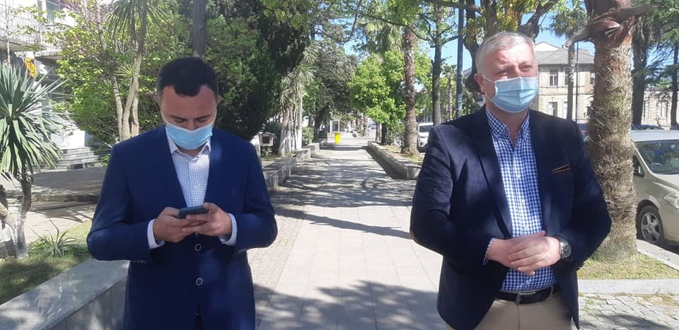 ფოთისა და მარტვილის მერის მოადგილეებმა თანამდებობები დატოვეს