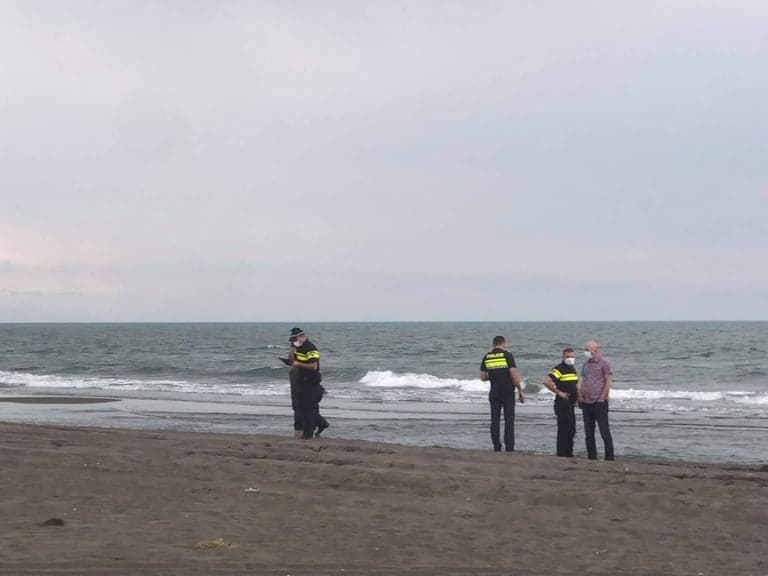 მაშველები ზღვაში მამაკაცს ეძებენ