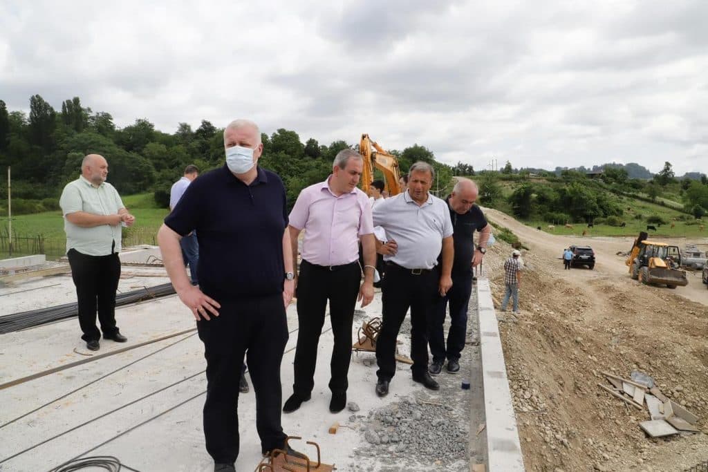 ქალაქ მარტვილისა და ნალეფსაოს დამაკავშირებელი ხიდის სამშენებლო სამუშაოები აქტიურად მიმდინარეობს - image 2