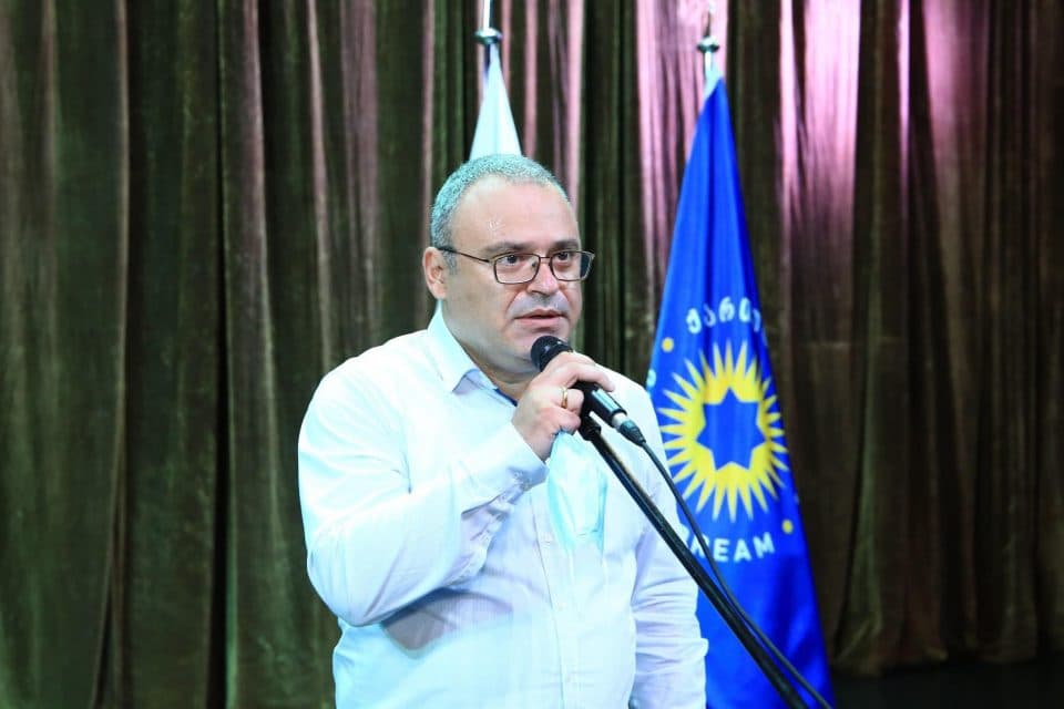 ქართული ოცნების ზუგდიდის მერობის კანდიდატი, პარტიის გუნდის წევრებს შეხვდა