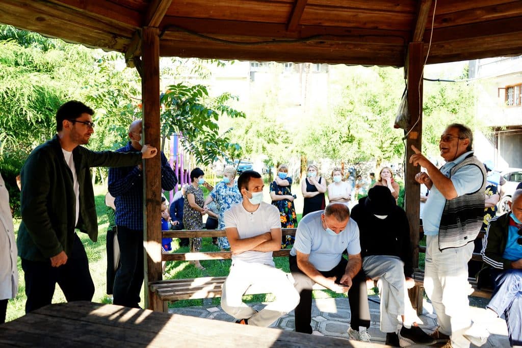 ბექა ვაჭარაძე : ჩვენ, ერთიანი ძალისხმევით შევძლებთ ფოთს მეტი კეთილდღეობა მოვუტანოთ - image 2