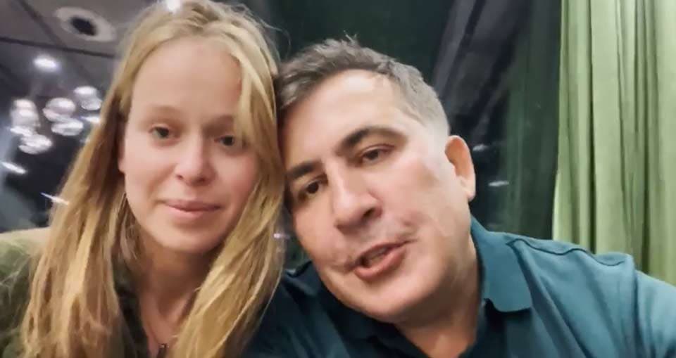 ახლა რეალობა სხვაა, მე და მიშა ერთად ვართ -ლიზა იასკო სანდრა რულოვსზე დასმულ კითხვებს პასუხობს - image 3