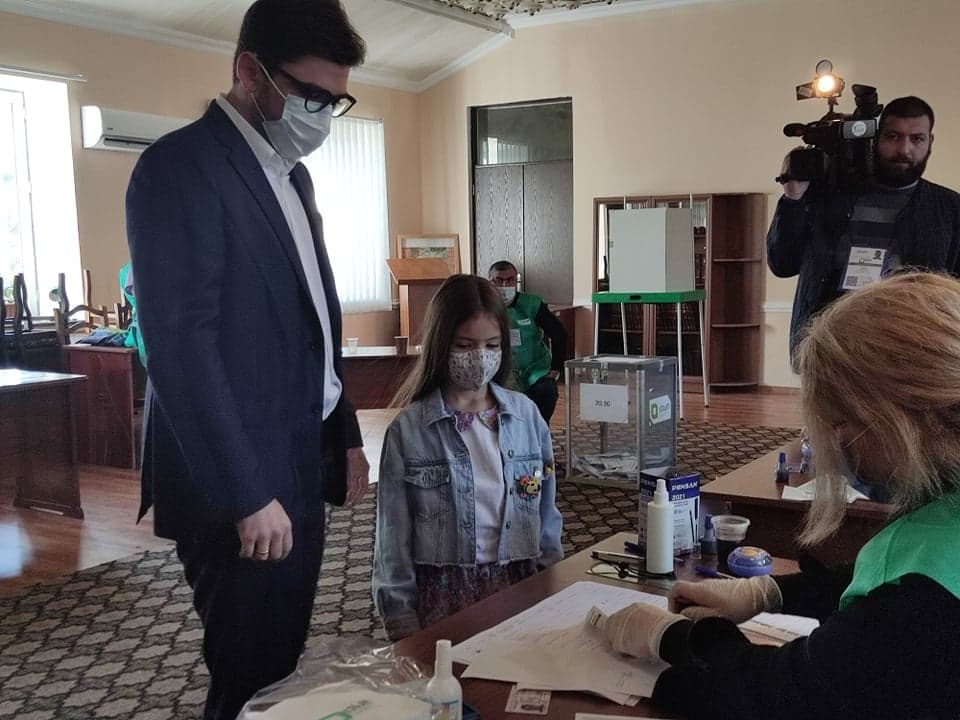 ბექა ვაჭარაძე: ხმა მივეცი კანდიდატს და გუნდს, რომელსაც შეუძლია იზრუნოს ამ ქალაქის განვითარებაზე