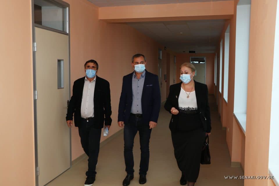 სენაკს განახლებული საჯარო სკოლა და ახალი ბაგა-ბაღი შეემატა