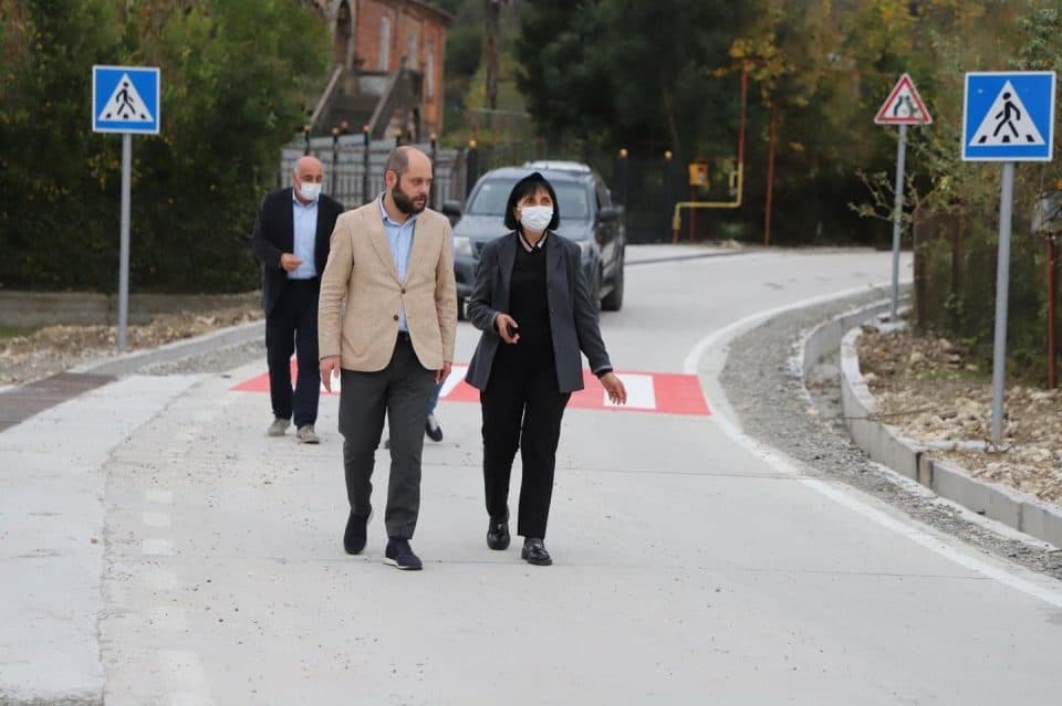 ცაცხვის ადმინისტრაციულ ერთეულში, საავტომობილო გზის რეაბილიტაციის პირველი ეტაპი დასრულდა