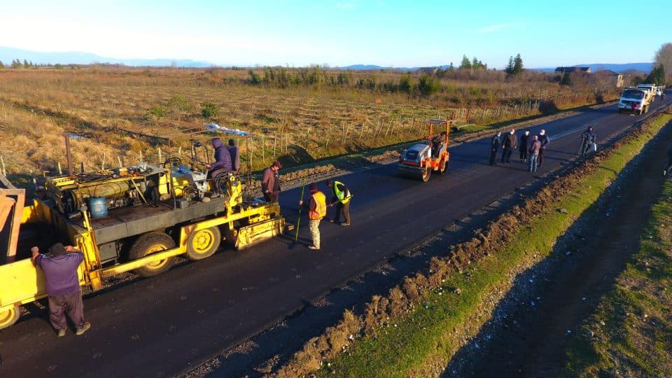 ხობისა და ზუგდიდის სოფლების დამაკავშირებელი გზის რეაბილიტაცია მიმდინარეობს საჯიჯაოში