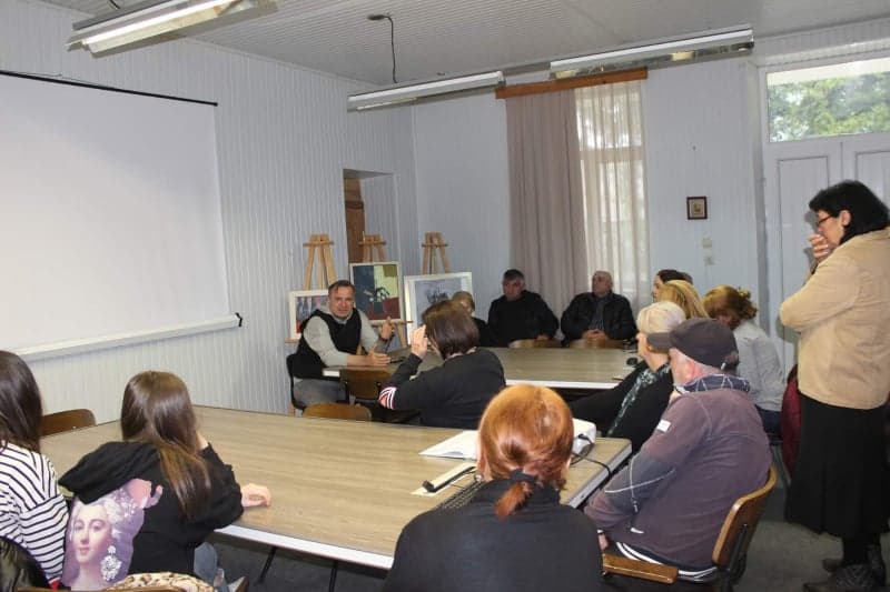 წალენჯიხაში, საბიბლიოთეკო კვირეულის ფარგლებში, თემატური ღონისძიება-უკრაინა-საქართველოს ურთიერთობებზე გაიმართა