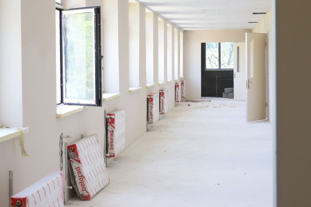 მარტვილის სოფელ ნაგვაზაოში სკოლის სრული რეაბილიტაცია მიმდინარეობს - image 3