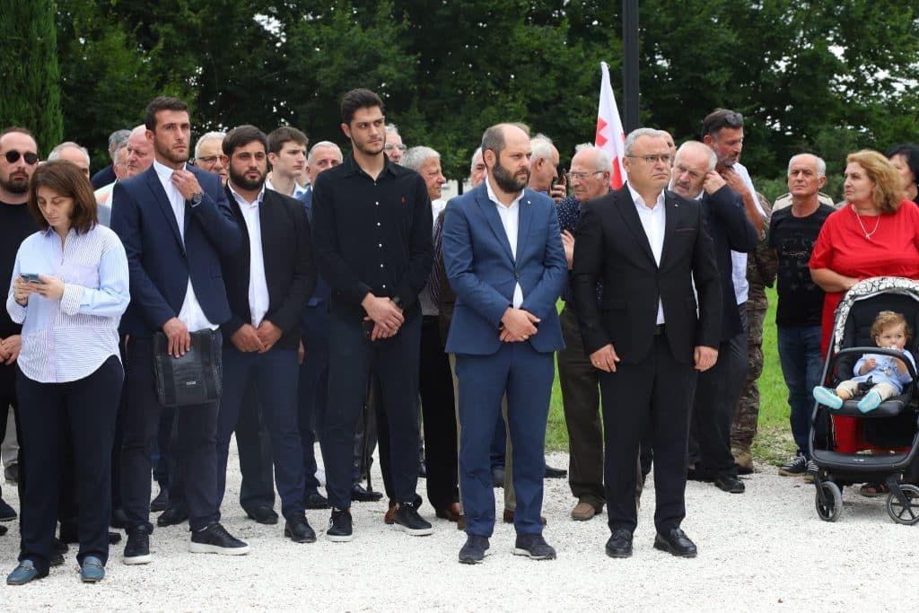 ზუგდიდში, ფრანგულ პარკში საქართველოს ეროვნული გმირის გენო ადამიას ბიუსტი გაიხსნა - image 4