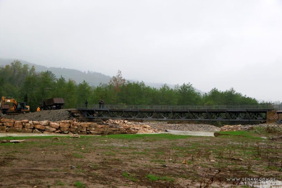 სენაკის მერი სოფელ ლეძაძამეში მიმდინარე სამუშაოებს გაეცნო