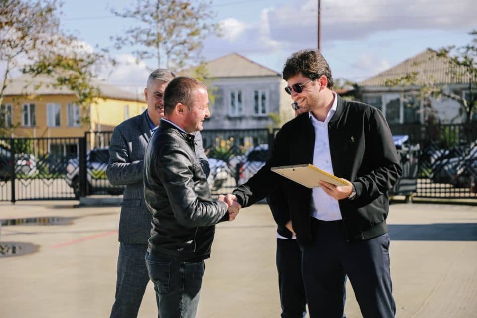 ფოთის მერმა ქალაქის სატრანსპორტო კომპანიის თანამშრომლებს ტრანსპორტელის დღე მიულოცა