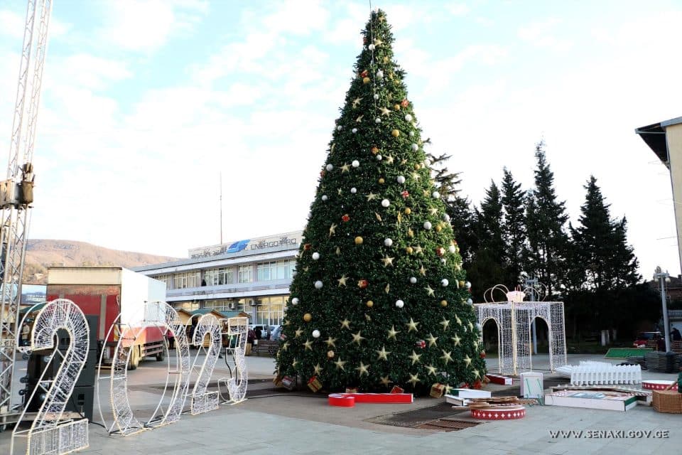 სენაკში პრემიერის ინიციატივითა და მთავრობის ადმინისტრაციის ორგანიზებით საახალწლო კონცერტი გაიმართება