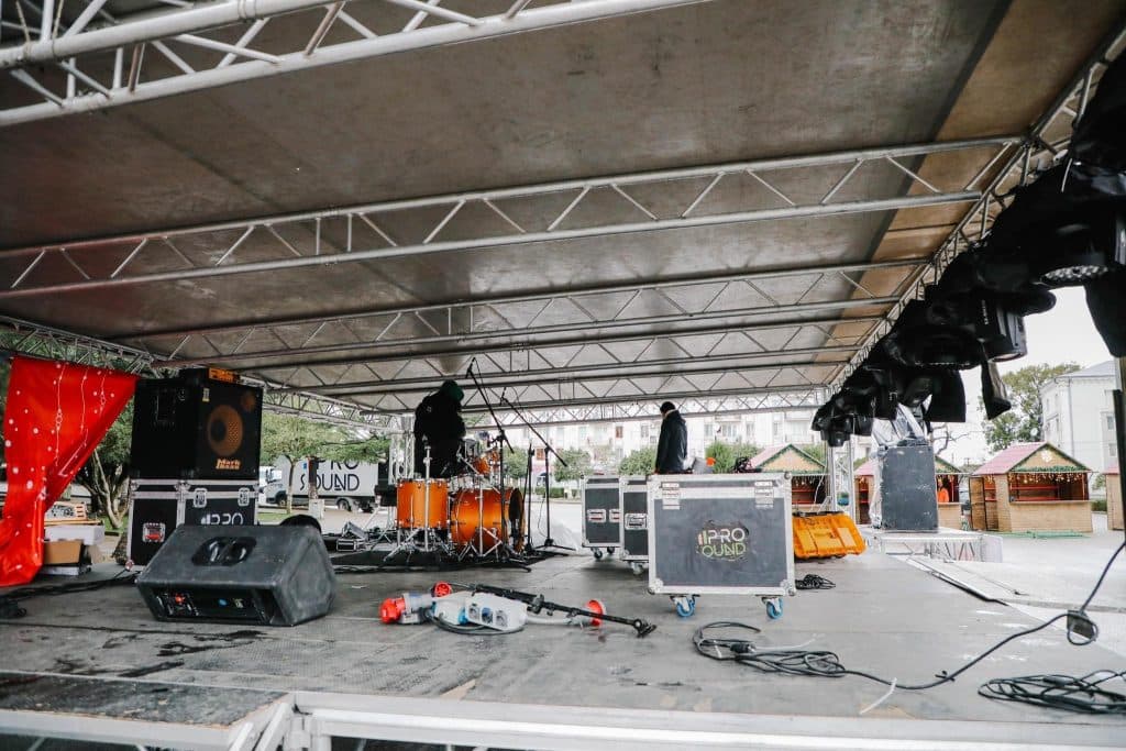 ფოთში საქართველოს პრემიერ-მინისტრის ინიციატივით და მთავრობის ადმინისტრაციის ორგანიზებით, დღეს საახალწლო ზეიმი გაიმართება - image 3