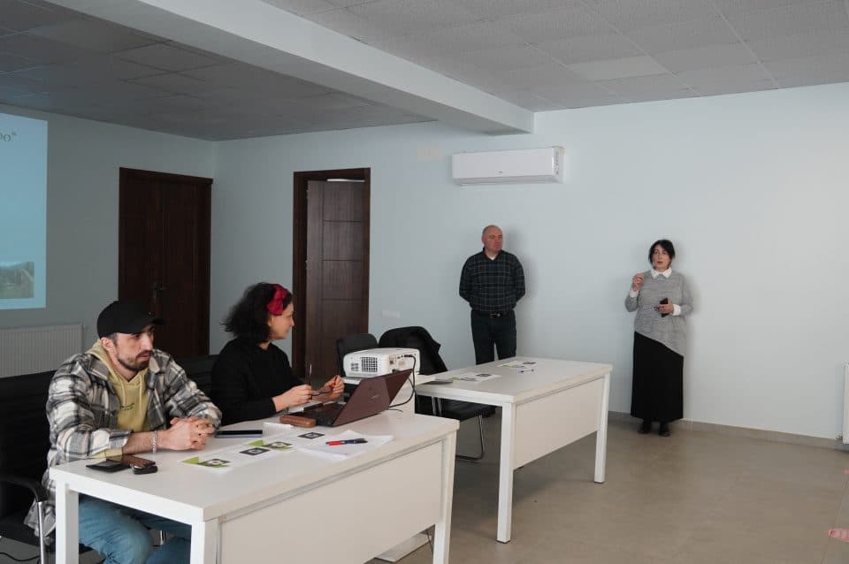 ზუგდიდის მოსწავლე ახალგაზრდობის სასახლემ ფოტომარათონი გამართა