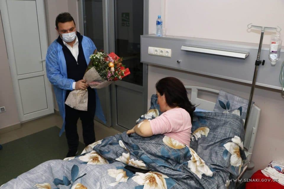 სენაკის მერმა, 3 მარტს მოვლენილი ახალშობილების დედებს, დედის დღე მიულოცა