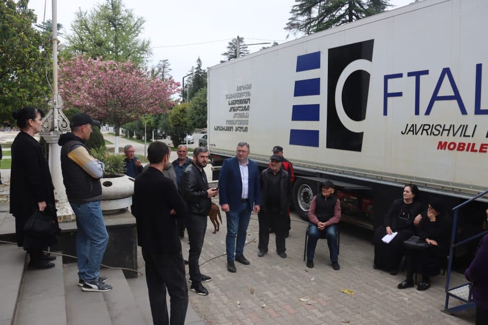 ჩხოროწყუში საყოველთაო ჯანდაცვის პროგრამით თვალის ოპერაციები მიმდინარეობს