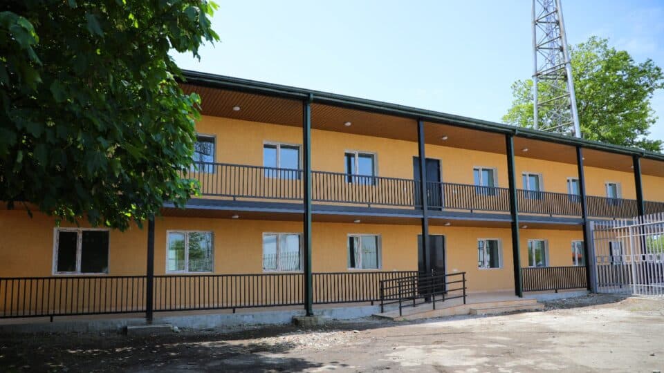 ფოთის ცენტრალურ სტადიონზე არსებულ საფეხბურთო ბაზას სრული რეაბილიტაცია ჩაუტარდა