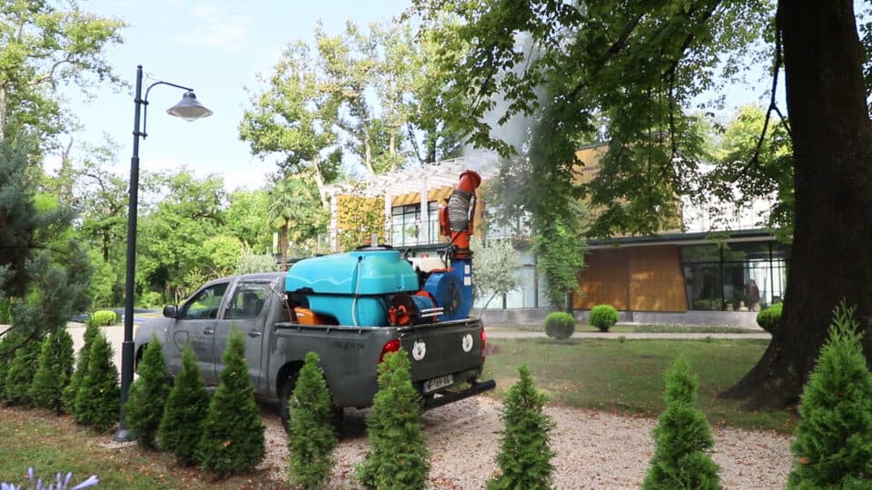 ზუგდიდის ბოტანიკურ ბაღში მცენარეთა მავნებელი დაავადებების წინააღმდეგ დამუშავებისა და შეწამვლის სამუშაოები შესრულდა