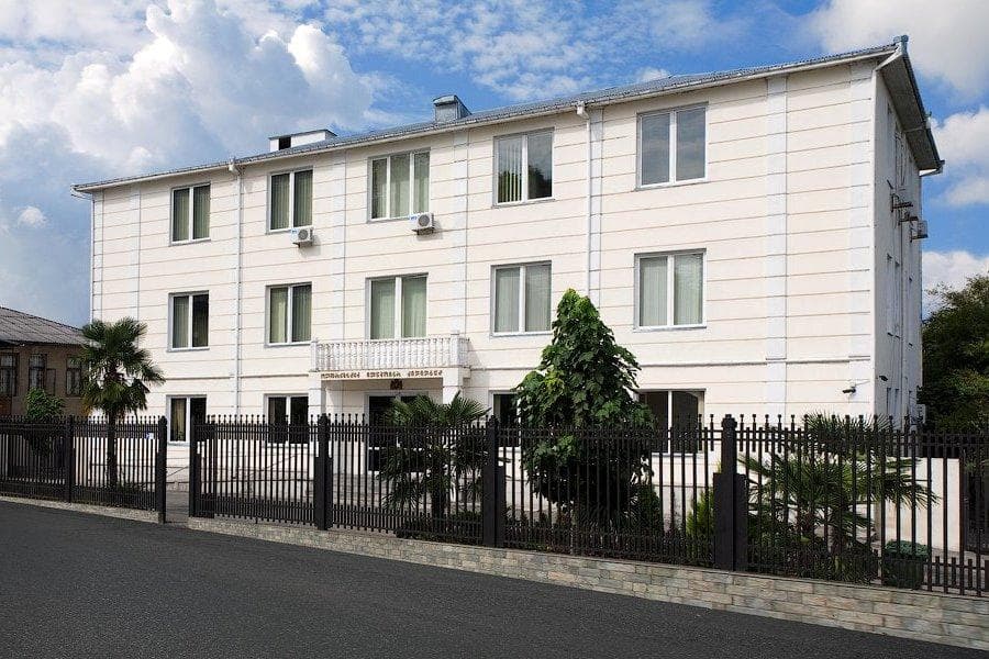 ზუგდიდის რაიონულმა სასამართლომ არასრულწლოვანის გაუპატიურების ბრალდებით დაკავებულს აღკვეთის ღონისძიების სახით პატიმრობა შეუფარდა