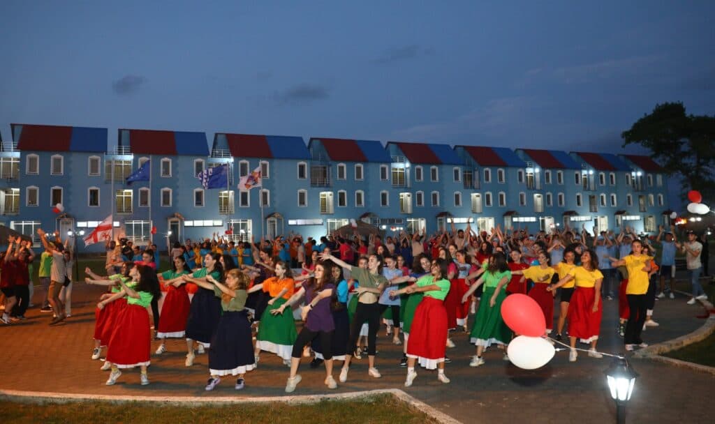 ანაკლიაში წელსაც საზეიმოდ გაიხსნა ახალგაზრდული ბანაკი - image 3