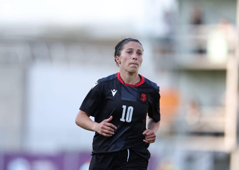 ანა ჩემინავა საქართველოს ქალ ფეხბურთელთა ნაკრების წევრი და ამჟამად ლიეტუვის „ჟალგირისის“ ფეხბურთელია