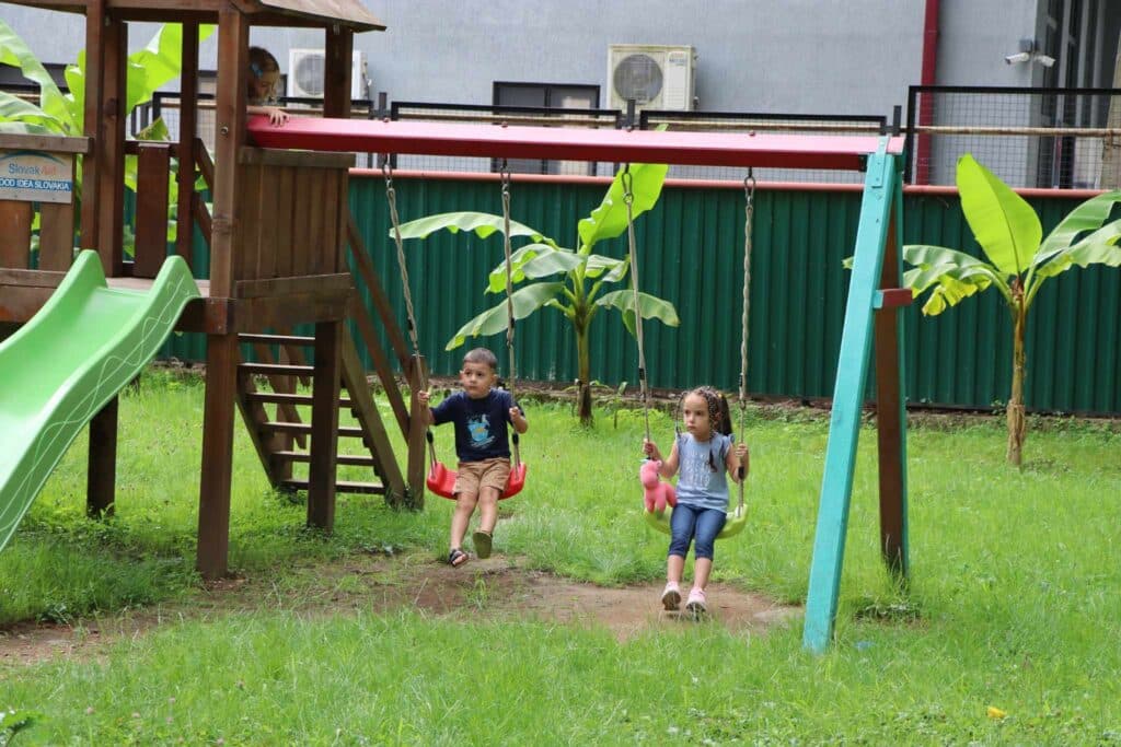 ჯვარსა და წალენჯიხაში საზაფხულო ბაღები გაიხსნა - image 2