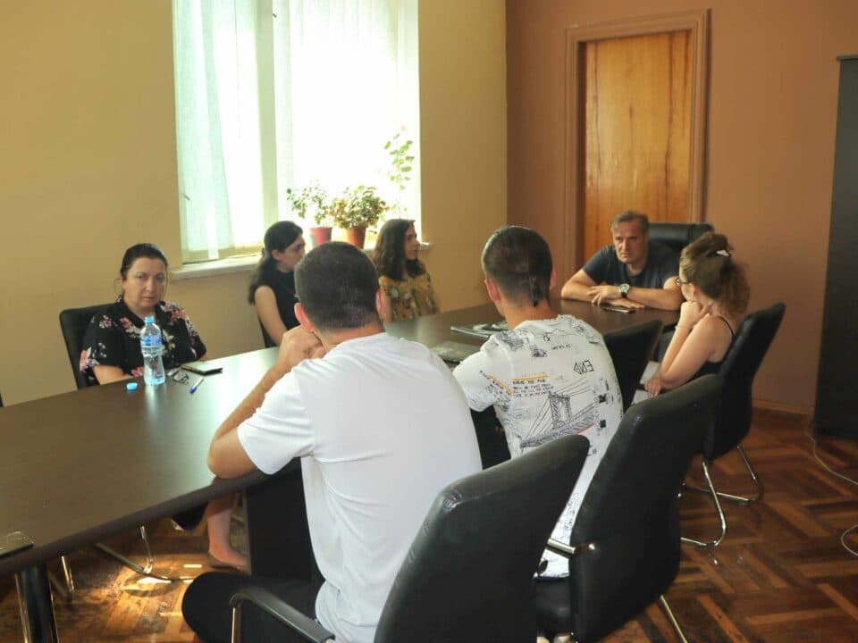 წალენჯიხის მერი სტუდენტური პროგრამით დასაქმებილებს შეხვდა