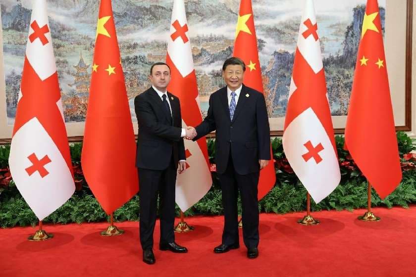 ირაკლი ღარიბაშვილი: გულწრფელი მადლობა მინდა გამოვხატო პრეზიდენტ სი ძინპინისადმი, რომელმაც დელეგაციასთან ერთად მიმიწვია ჩინეთში, კონკრეტული შედეგები გვაქვს, ეს ვიზიტი ისტორიული და ძალიან წარმატებულია