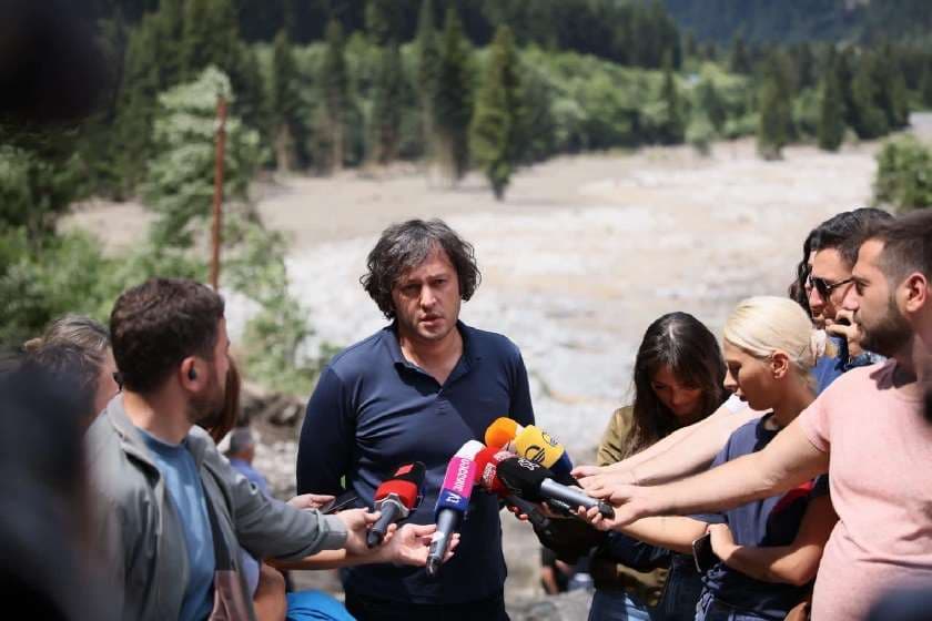 ირაკლი კობახიძე: ვრცელდებოდა ვითომ ჩემი განცხადება, თითქოს უკრაინიდან იყო შეთავაზება და უარი ვთქვით – როდესაც ასეთ ვითარებაში ვიღაც ახერხებს ასე სპეკულირებას, ეს გამაოგნებელია და არ ვიცი, ამას რა შეფასება უნდა მიეცეს