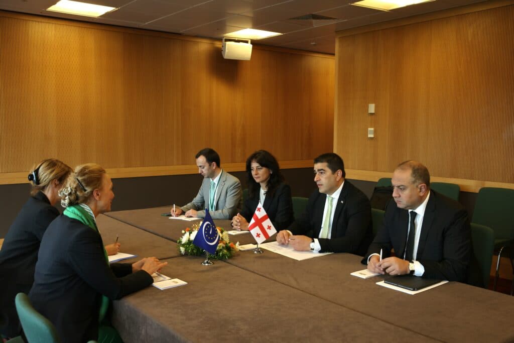 შეხვედრები ევროპელ ლიდრებთან – რას წერს ირაკლი ჩიქოვანი ევროპაში გამართულ შეხვედრებზე - image 3