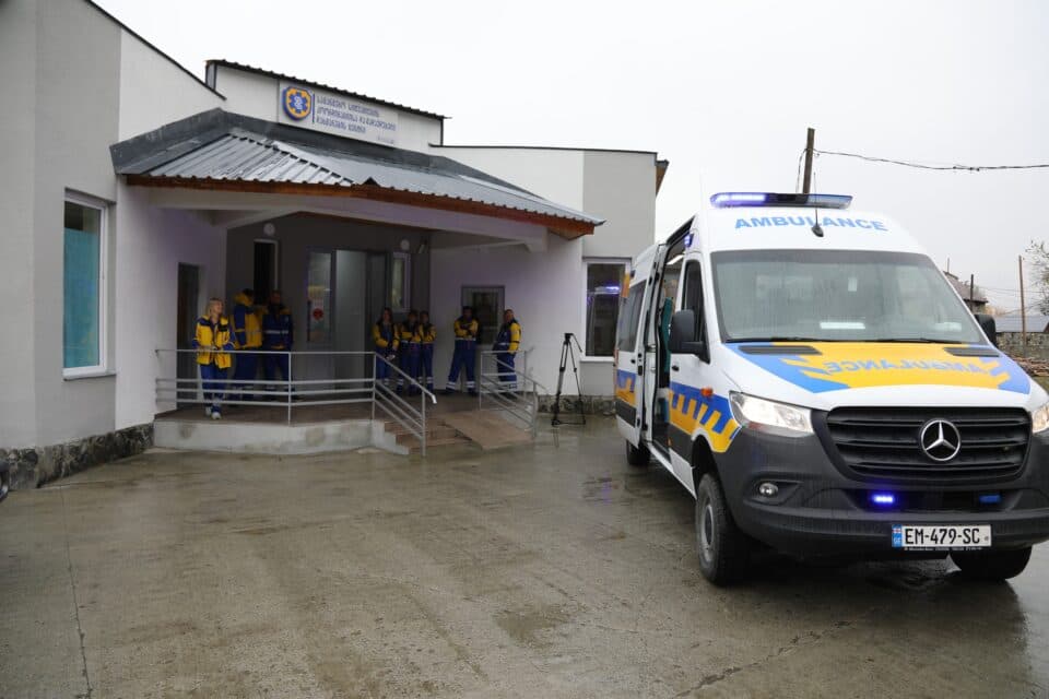 მესტიის მუნიციპალიტეტს, ახალი, მაღალი გამავლობის რეანიმობილი გადაეცა