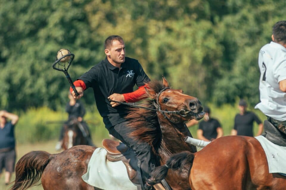 აბაშის საცხენოსნო იპოდრომზე ხალხური ცხენოსნობის ტრადიციული ფესტივალი გაიმართა